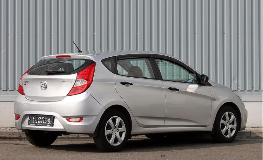 Заднее стекло для HYUNDAI SOLARIS 