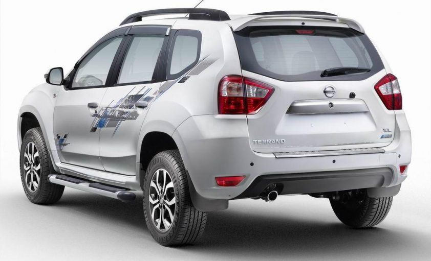 Заднее стекло NISSAN TERRANO