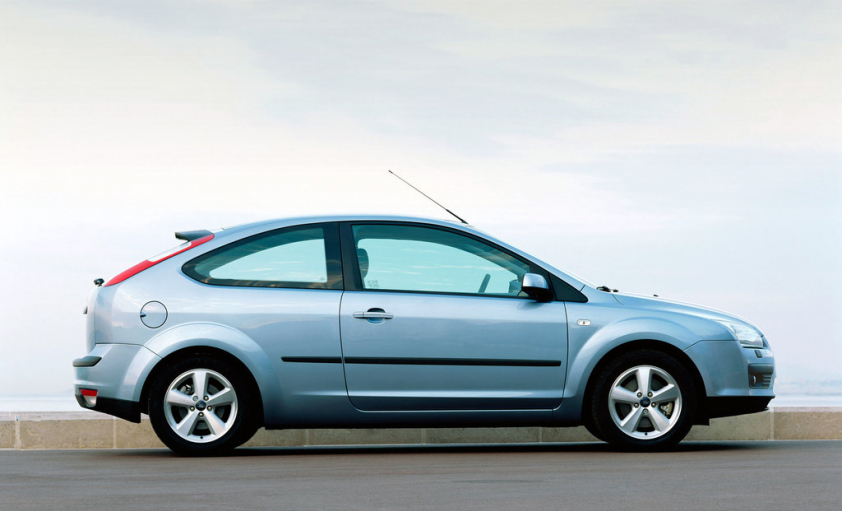 Боковое стекло FORD FOCUS II