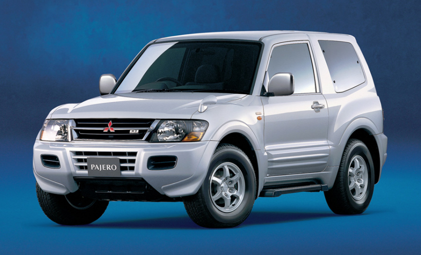 Лобовое стекло MITSUBISHI PAJERO III  
