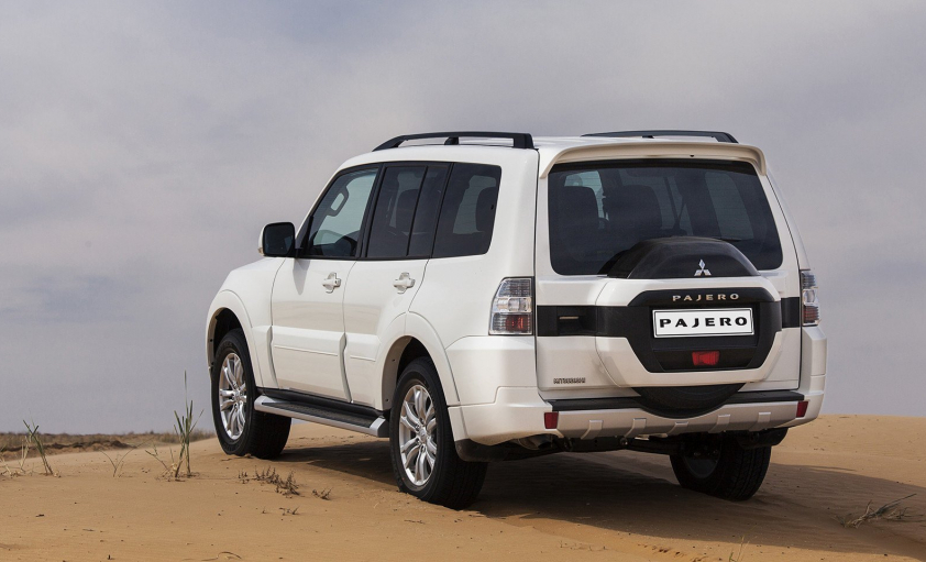 Заднее стекло MITSUBISHI PAJERO IV 