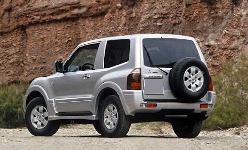 Заднее стекло MITSUBISHI PAJERO III  