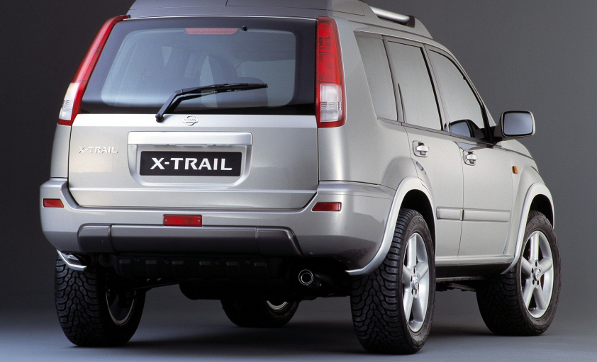Заднее стекло NISSAN X-TRAIL T30