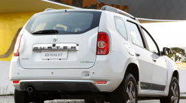 Заднее стекло для RENAULT DUSTER